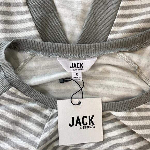 New JACK BB DAKOTA Women's Sweater Top Sz S Ghost Grey Fly Away Hem Split Back - Picture 4 of 8